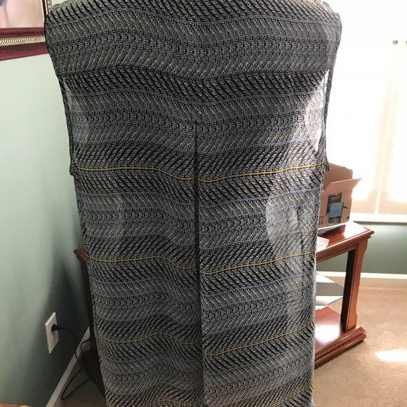 Top - Picture 6 of 8